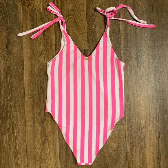 Avery One Piece Swimsuit - Picture 5 of 6